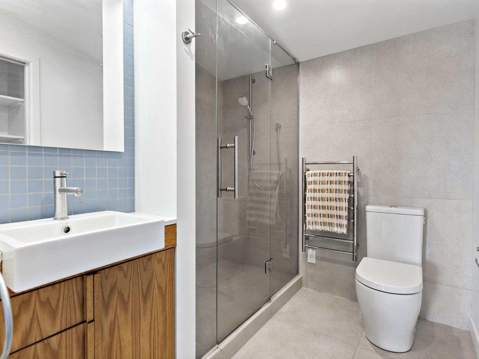 765 Marine Drive, Eastbourne 765 Marine Drive, Eastbourne