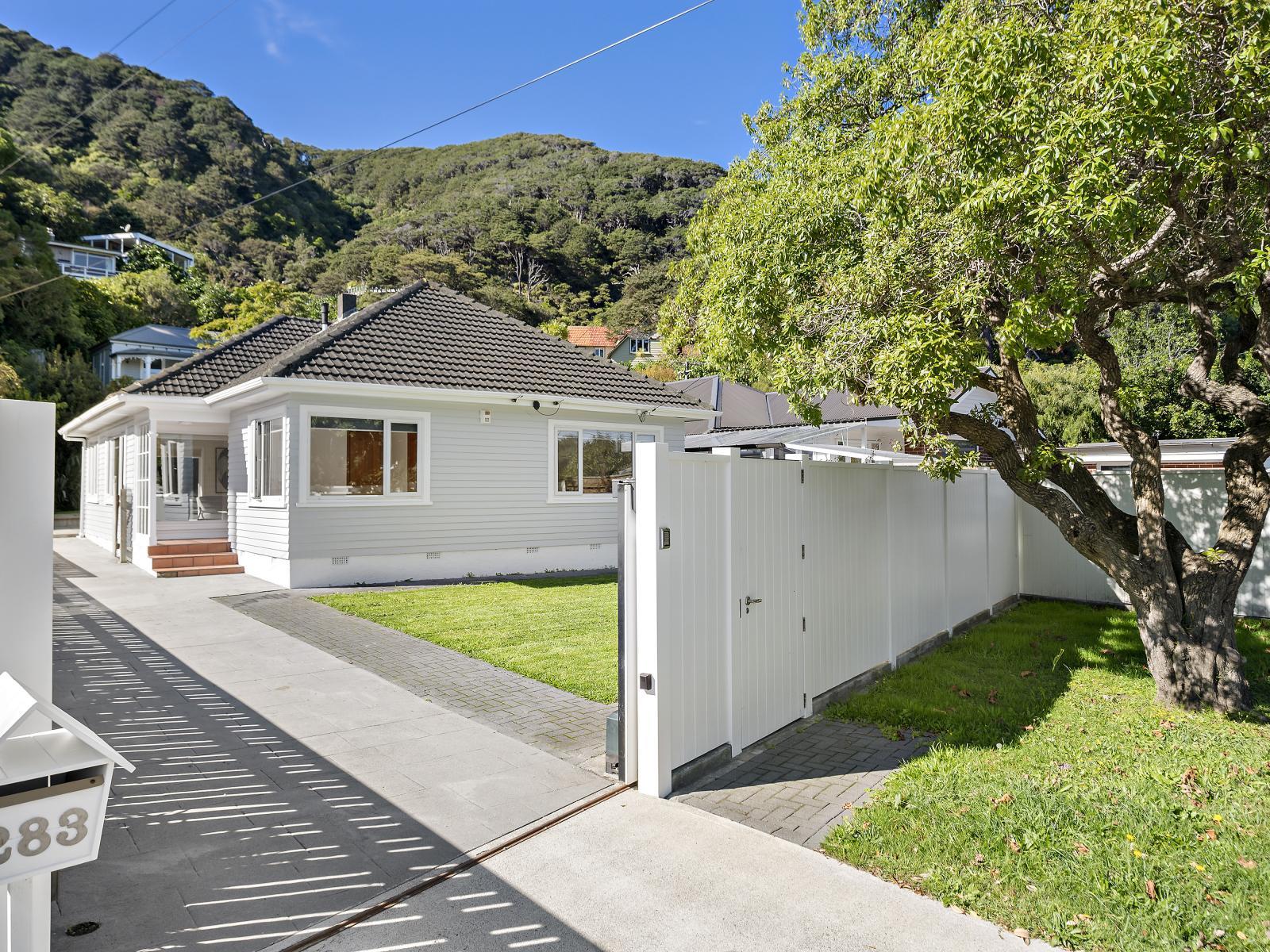 283 Muritai Road, Eastbourne 283 Muritai Road, Eastbourne