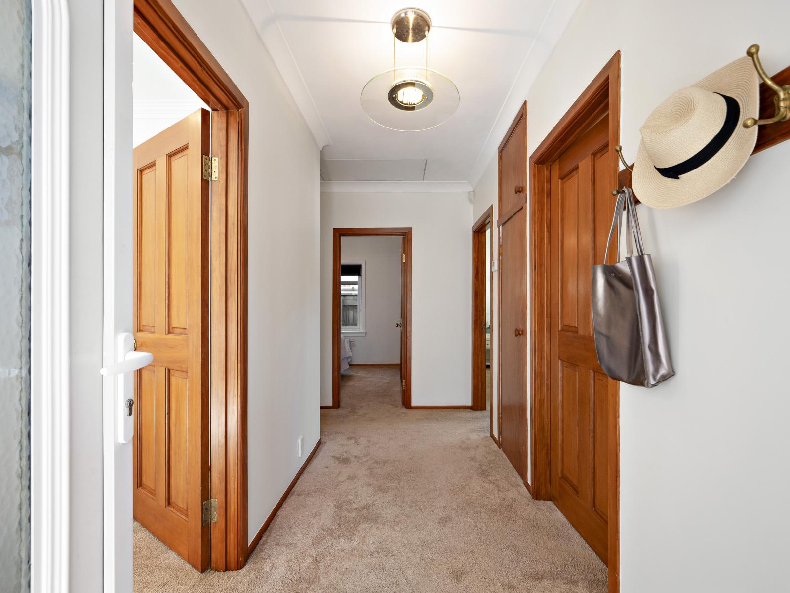 283 Muritai Road, Eastbourne 283 Muritai Road, Eastbourne