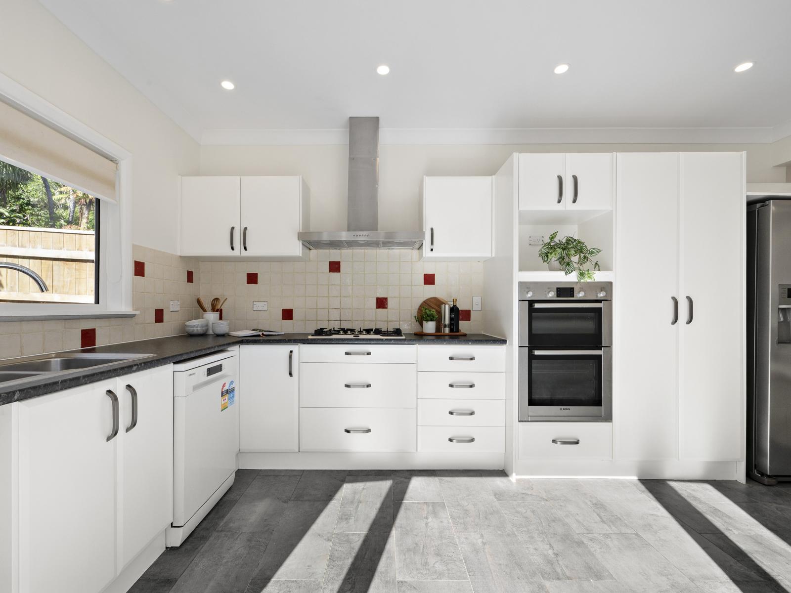 283 Muritai Road, Eastbourne 283 Muritai Road, Eastbourne