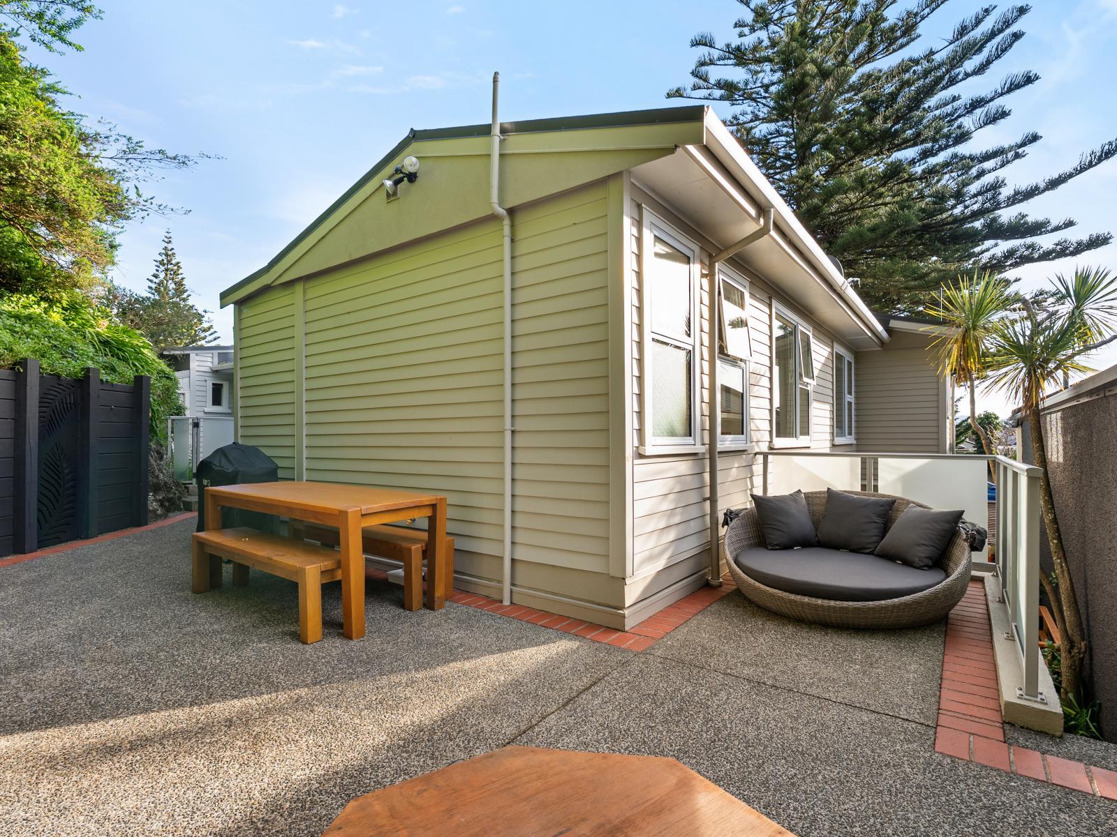 225 Muritai Road, Eastbourne 225 Muritai Road, Eastbourne