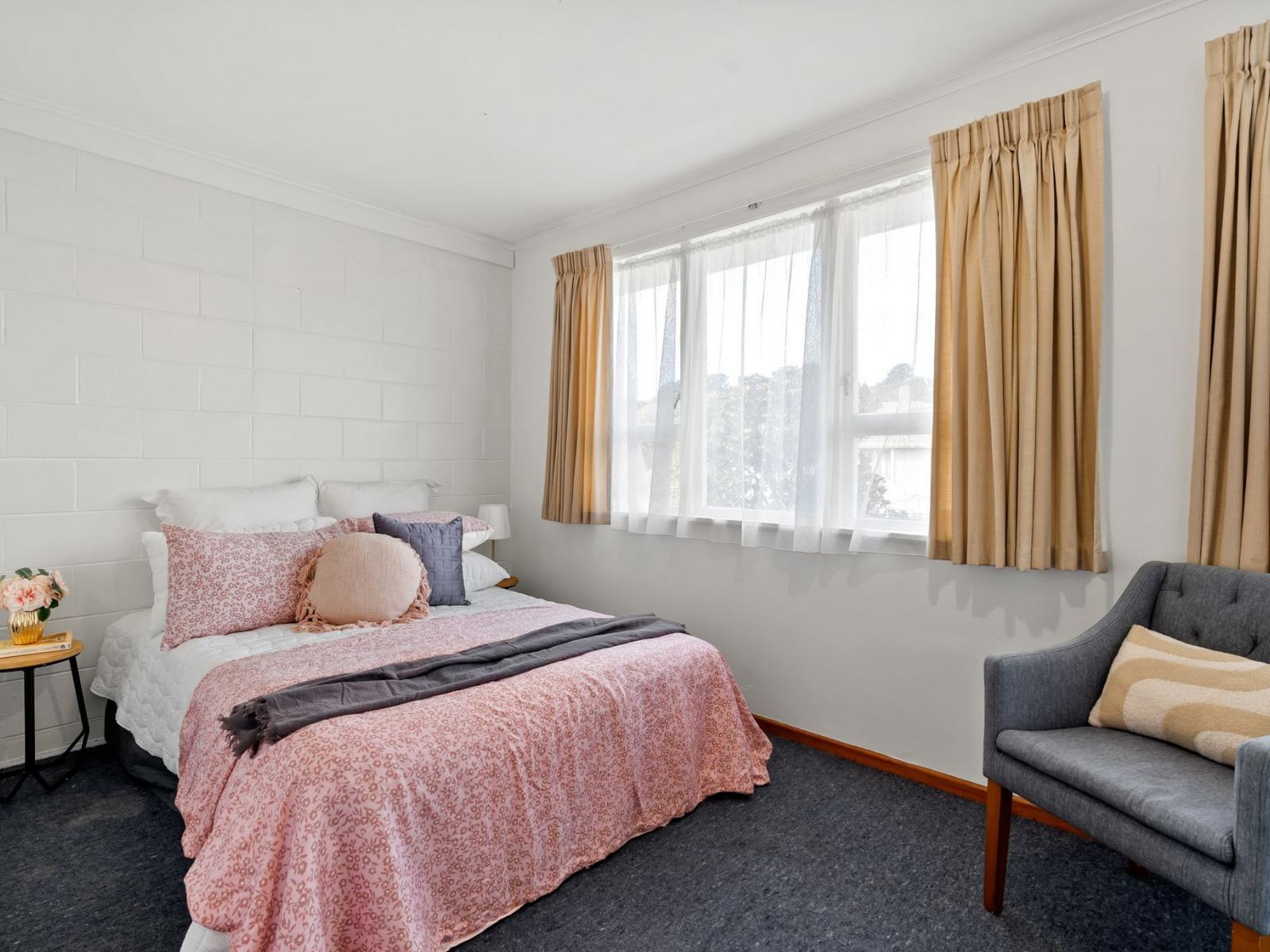 70-72 Waihemo Street, Waitangirua 70-72 Waihemo Street, Waitangirua