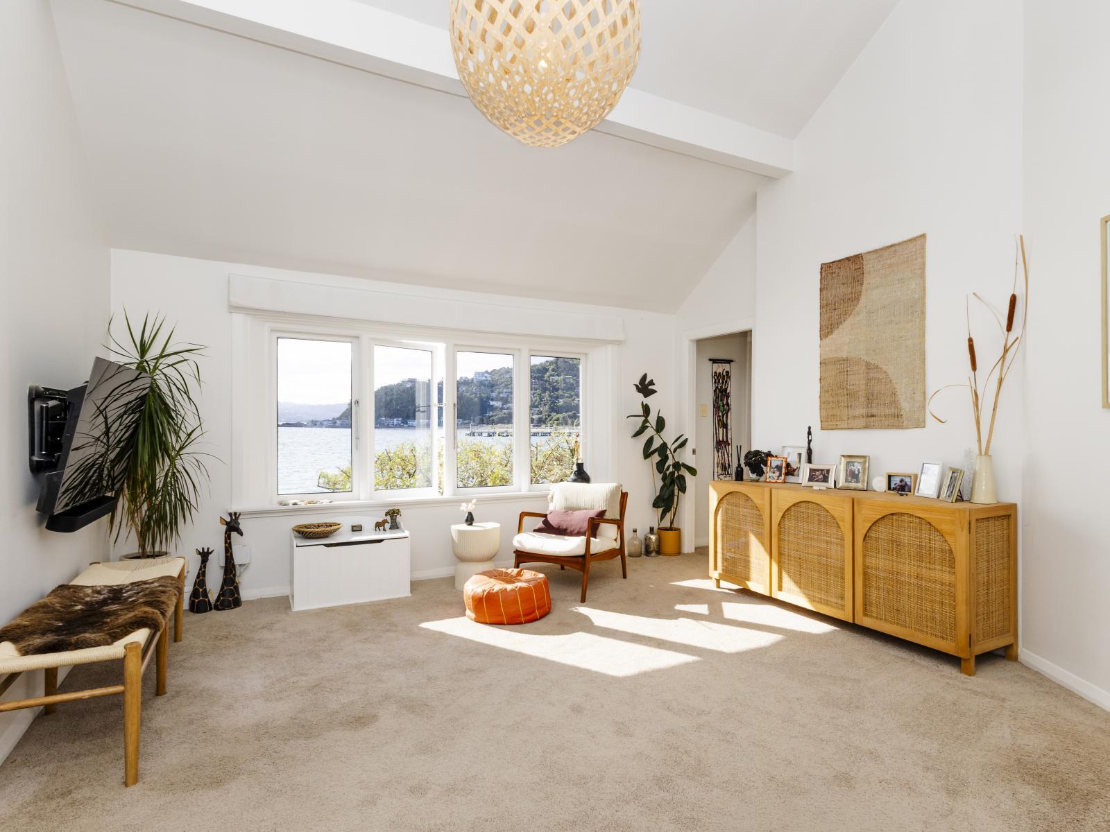 625 Marine Drive, Days Bay 625 Marine Drive, Days Bay