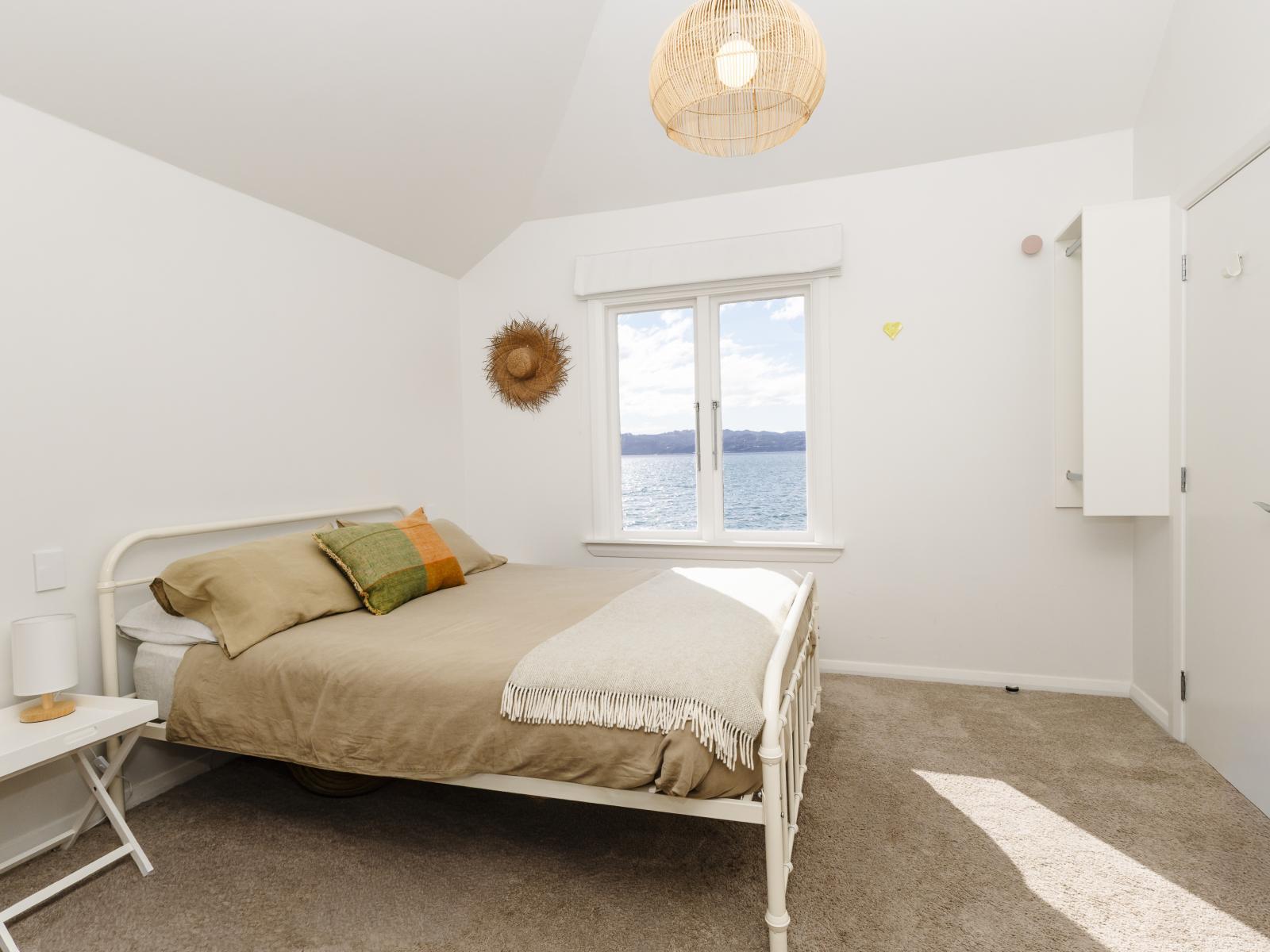 625 Marine Drive, Days Bay 625 Marine Drive, Days Bay