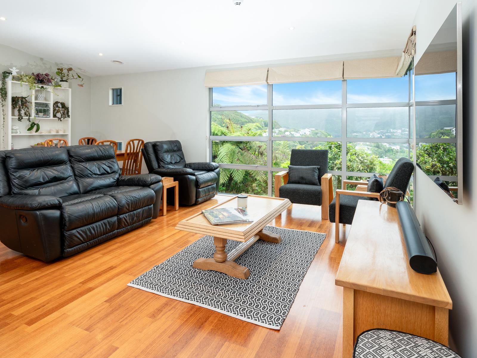 7 Caughley Grove, Karori 7 Caughley Grove, Karori