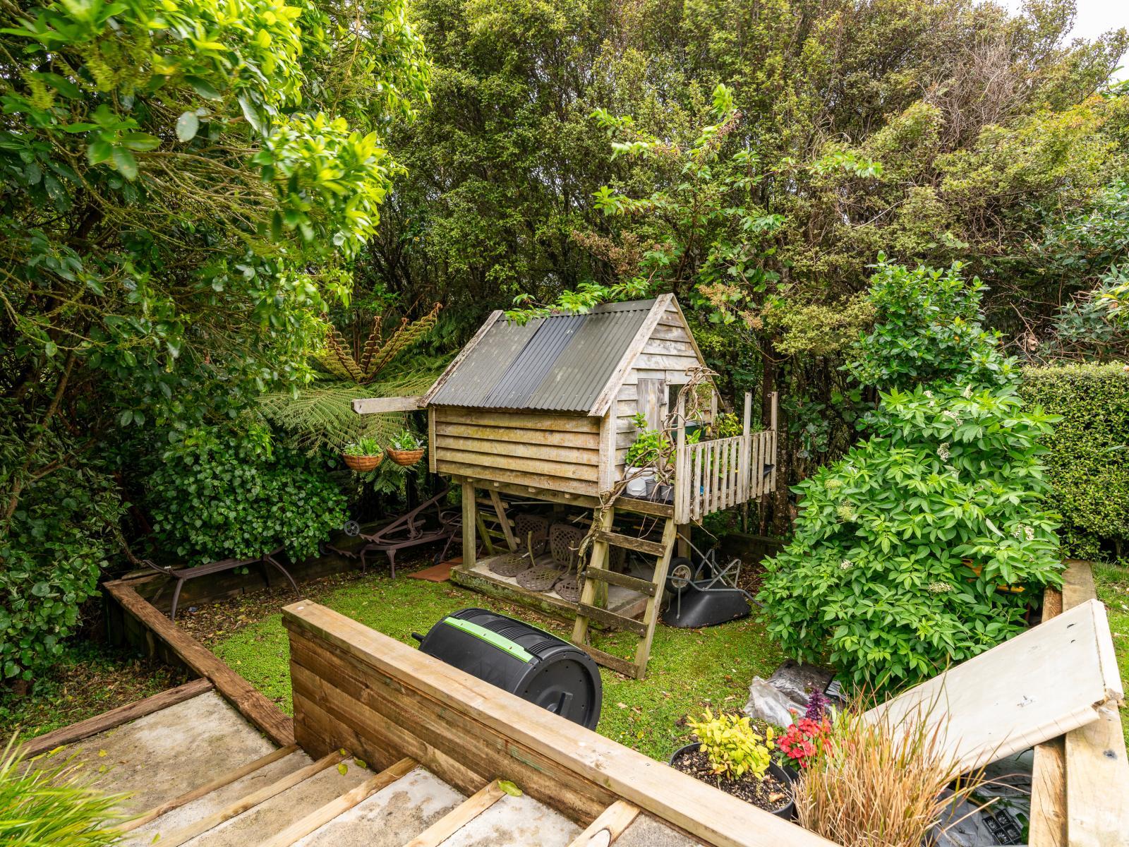 7 Caughley Grove, Karori 7 Caughley Grove, Karori