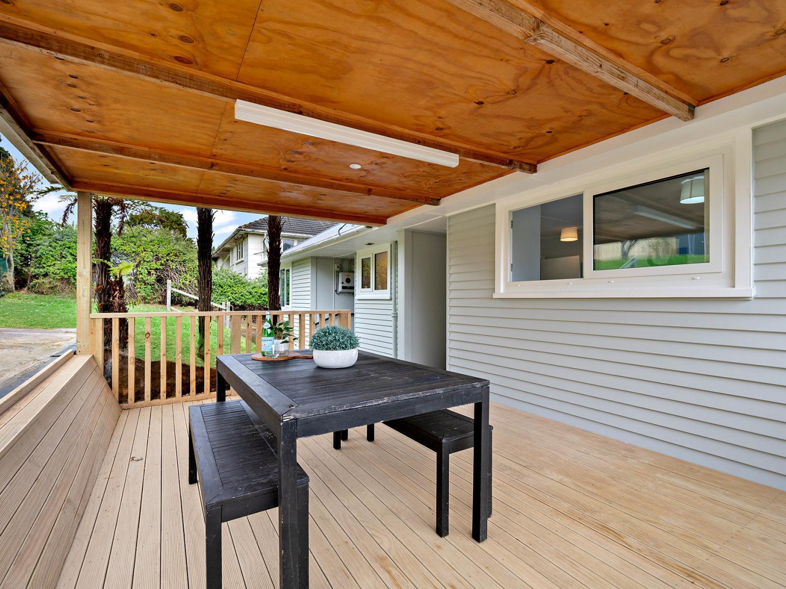 68 Tremewan Street, Tawa 68 Tremewan Street, Tawa
