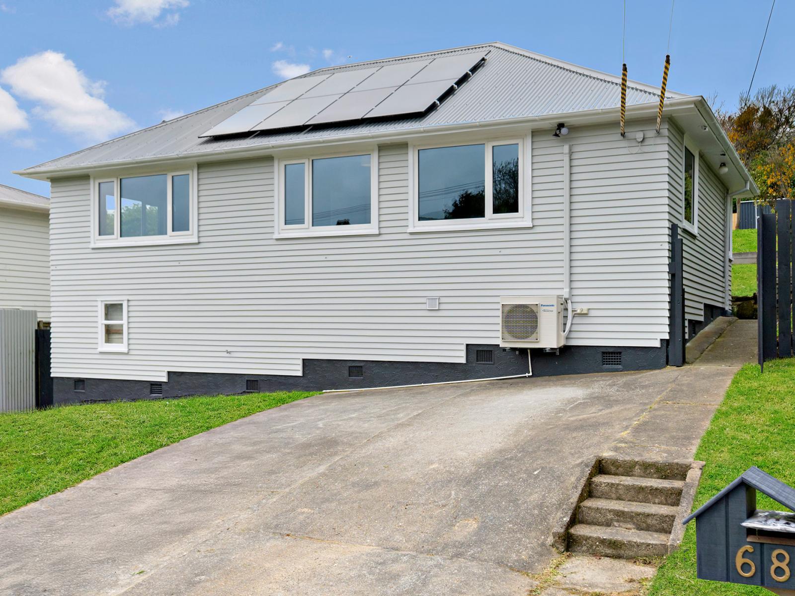 68 Tremewan Street, Tawa 68 Tremewan Street, Tawa