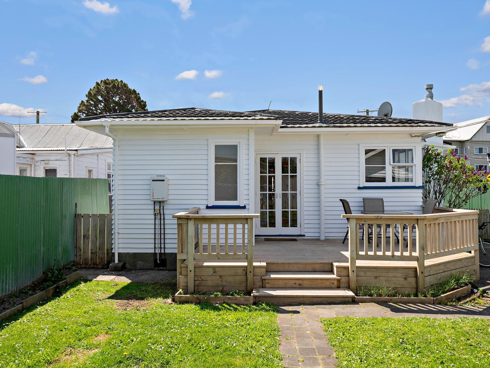 19 East Street, Petone 19 East Street, Petone