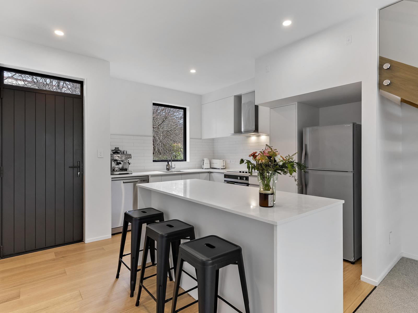 6B Ferry Road, Days Bay 6B Ferry Road, Days Bay