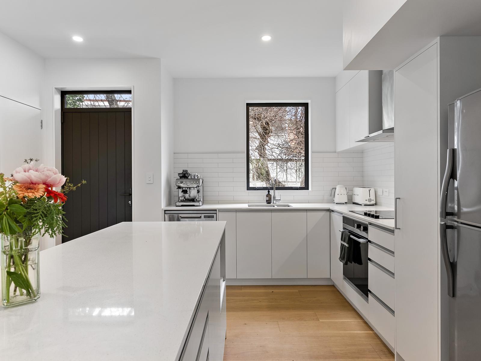 6B Ferry Road, Days Bay 6B Ferry Road, Days Bay
