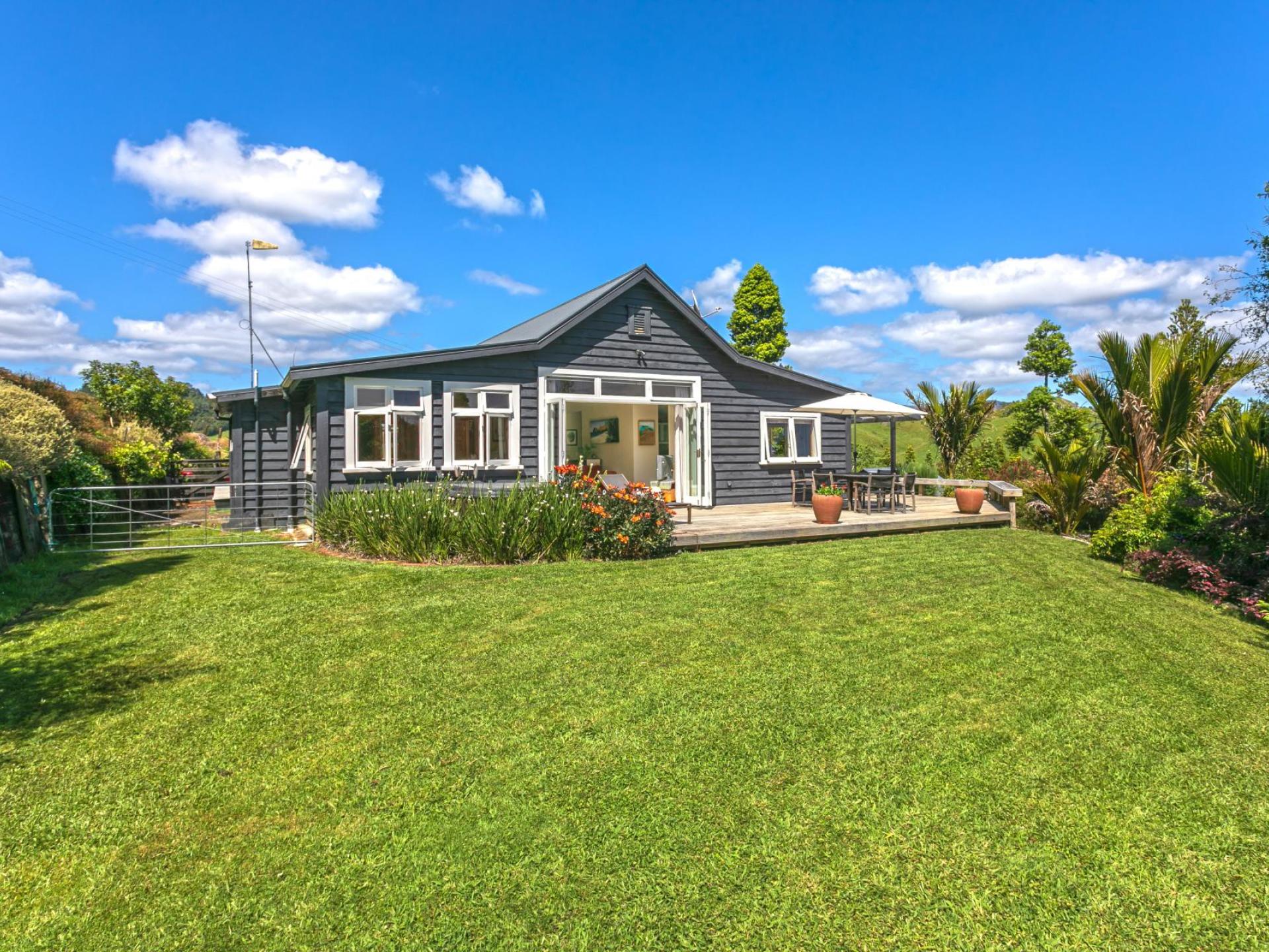 37 Kapowai Road, Coroglen 37 Kapowai Road, Coroglen