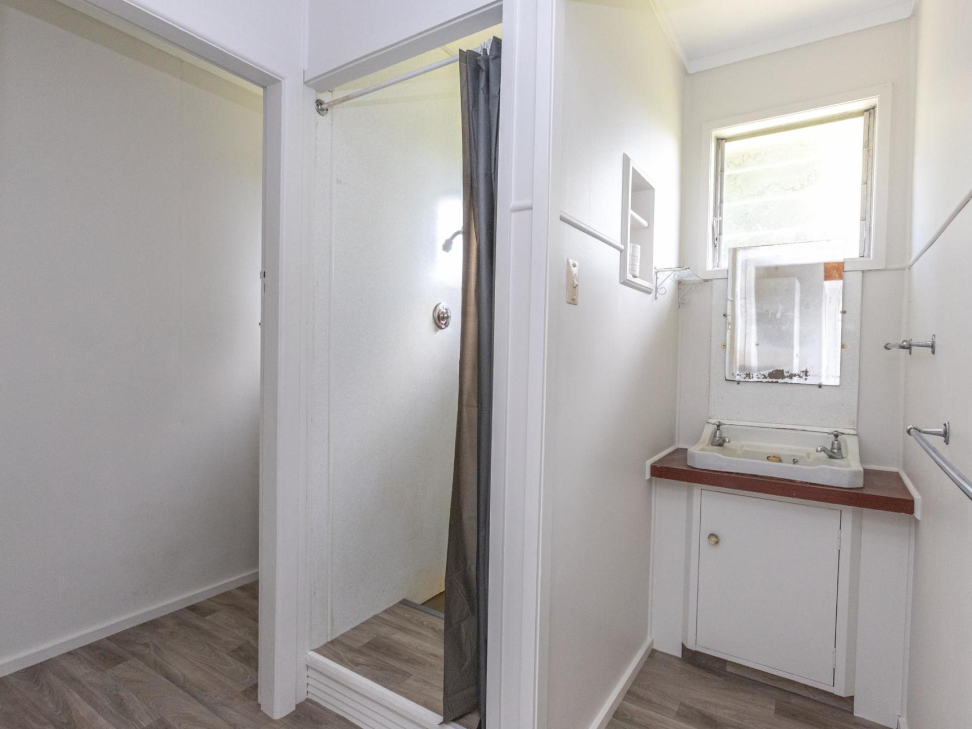 15 Albert Street, Karangahake 15 Albert Street, Karangahake