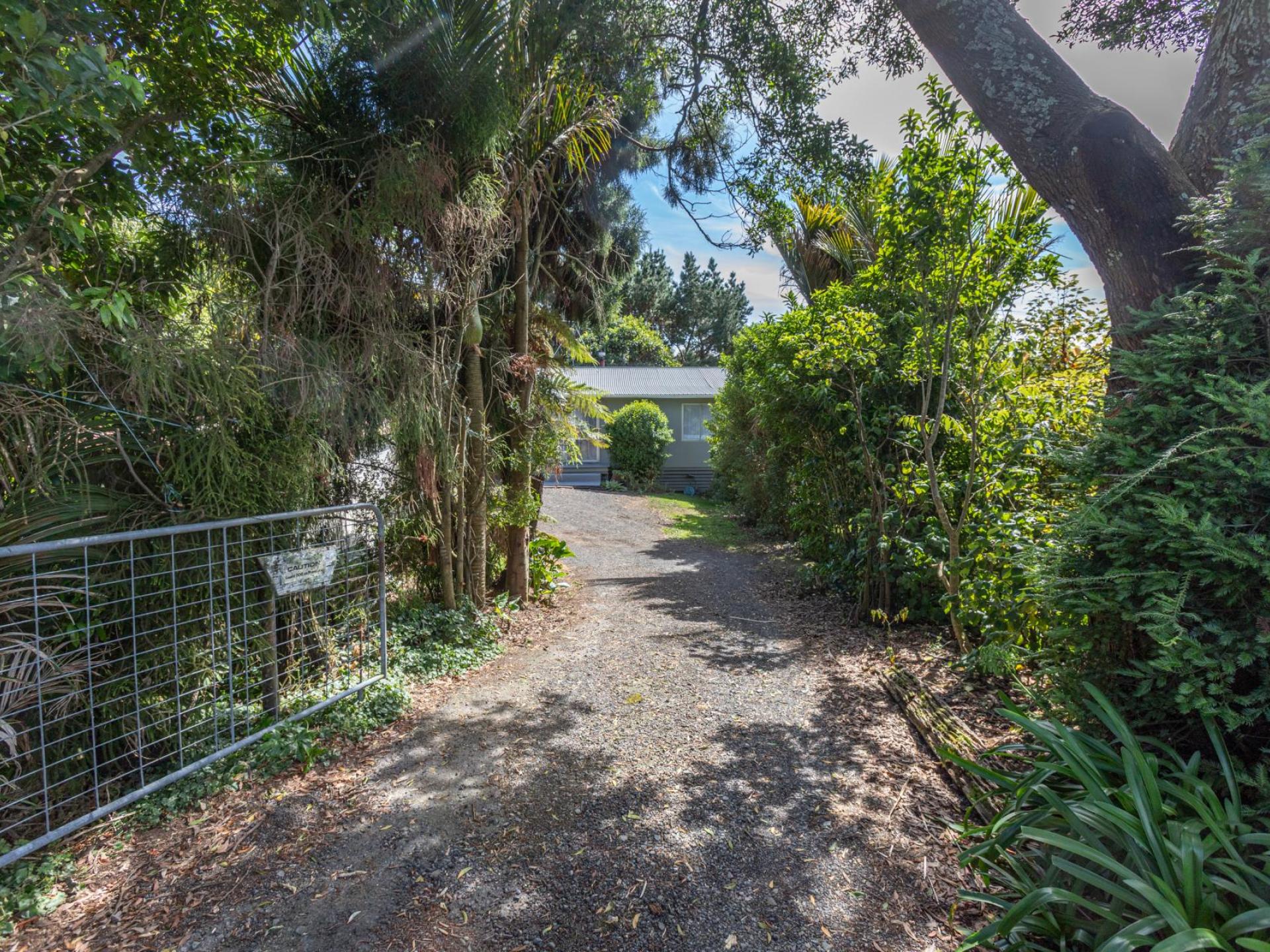 15 Albert Street, Karangahake 15 Albert Street, Karangahake