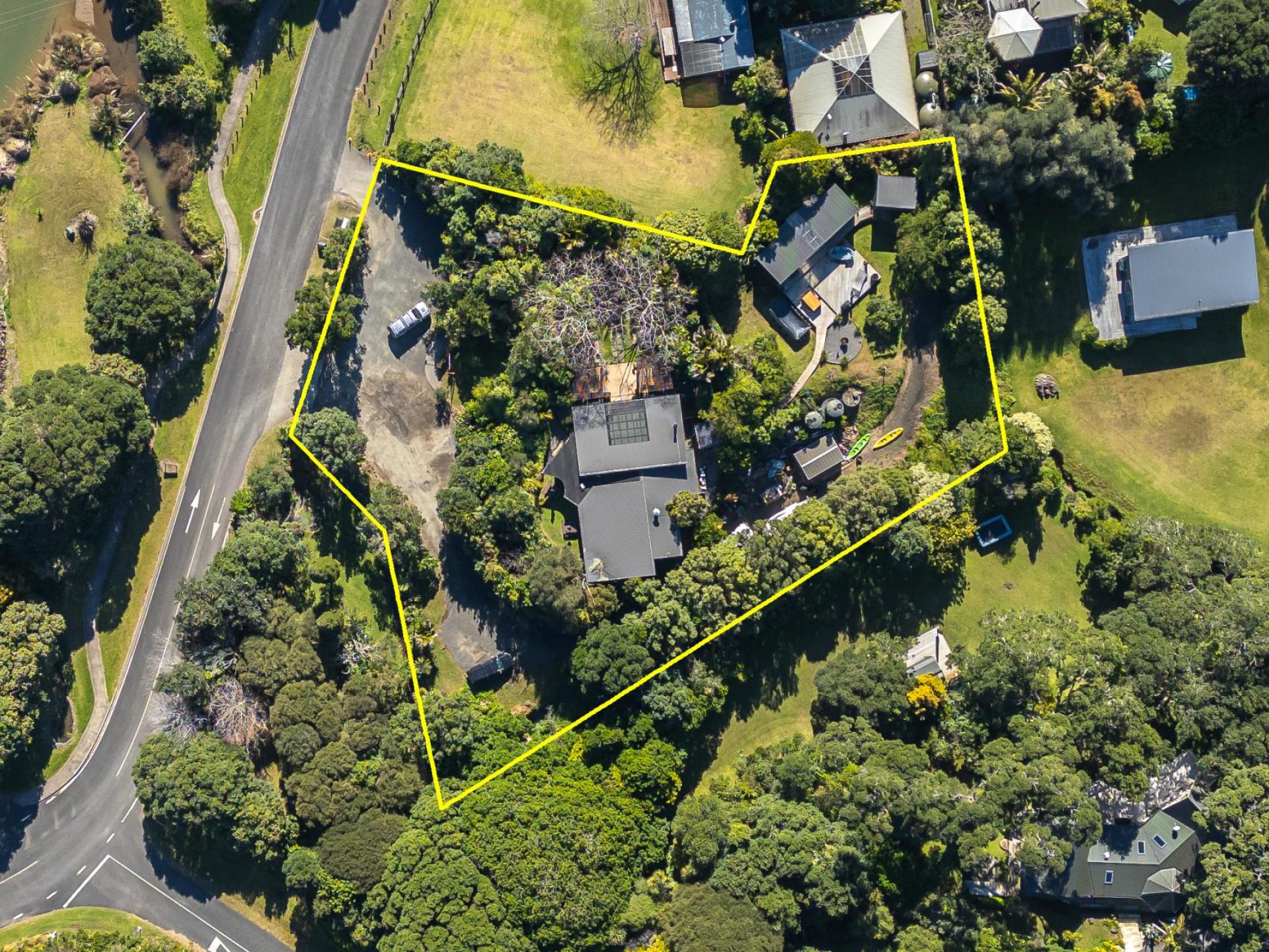 8 Pye Place, Hot Water Beach 8 Pye Place, Hot Water Beach