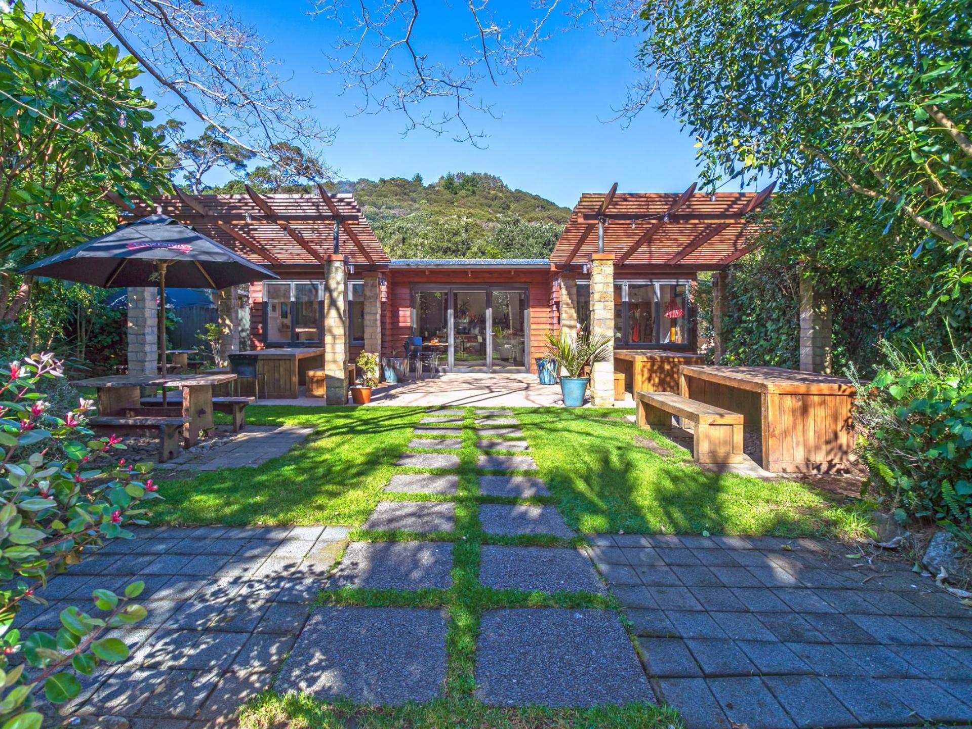 8 Pye Place, Hot Water Beach 8 Pye Place, Hot Water Beach