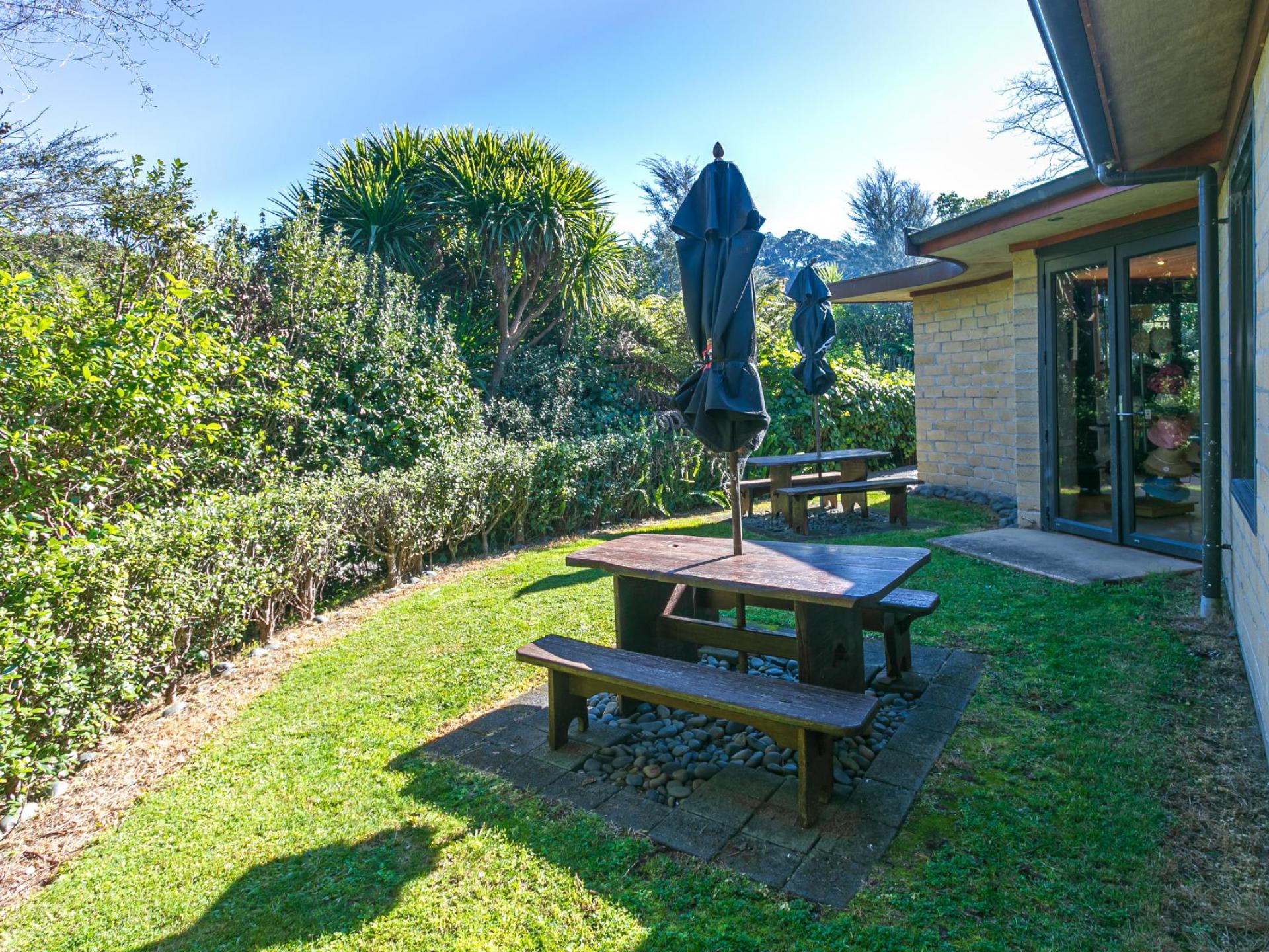 8 Pye Place, Hot Water Beach 8 Pye Place, Hot Water Beach