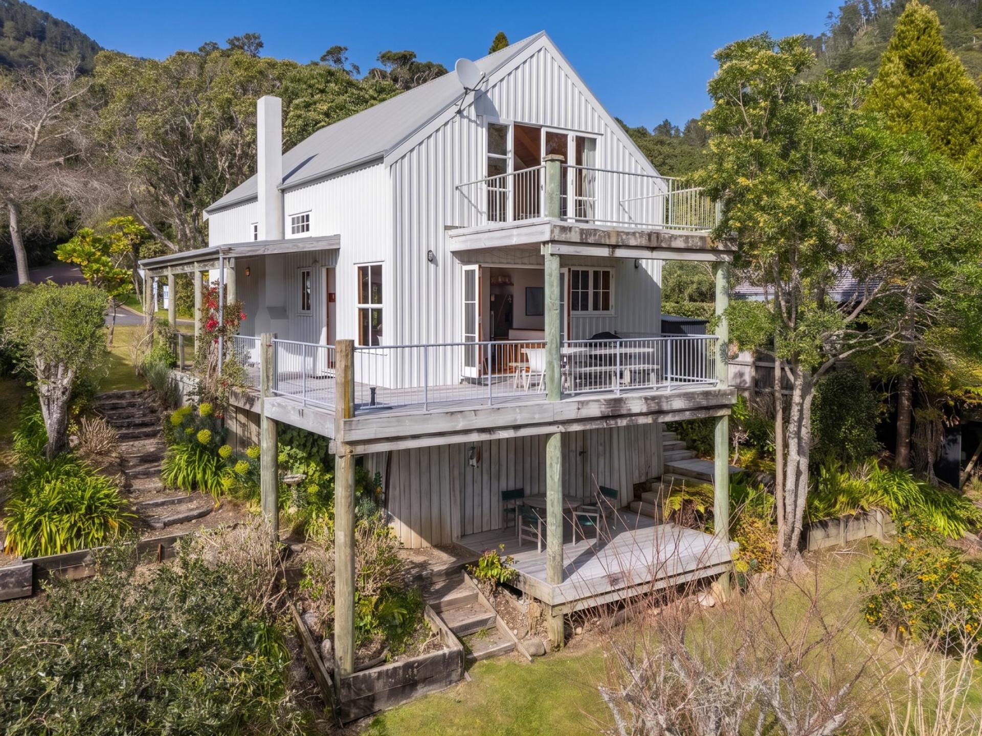 30 Mount Ave, Pauanui 30 Mount Ave, Pauanui