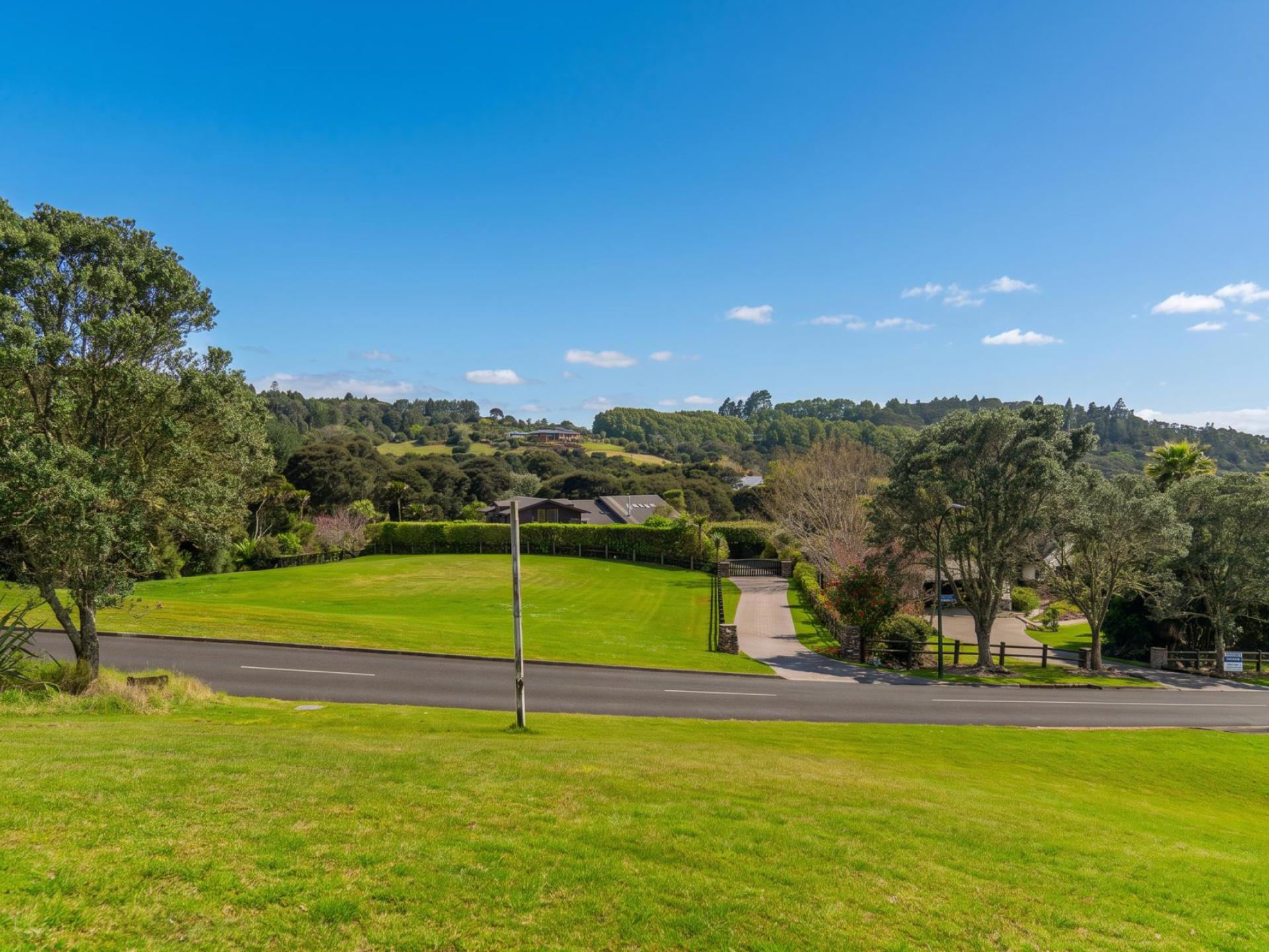 75 Tarapatiki Drive, Whitianga 75 Tarapatiki Drive, Whitianga