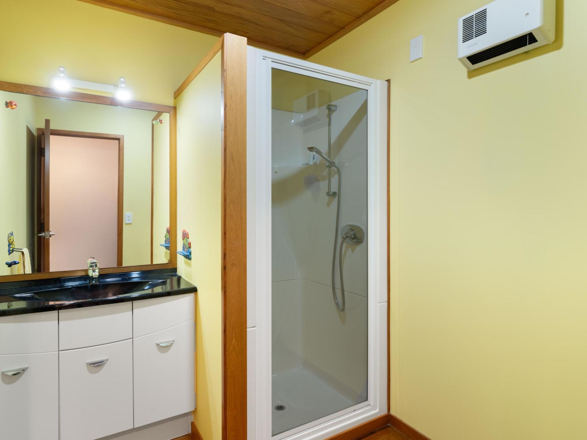 125 Captain Cook Road, Cooks Beach 125 Captain Cook Road, Cooks Beach