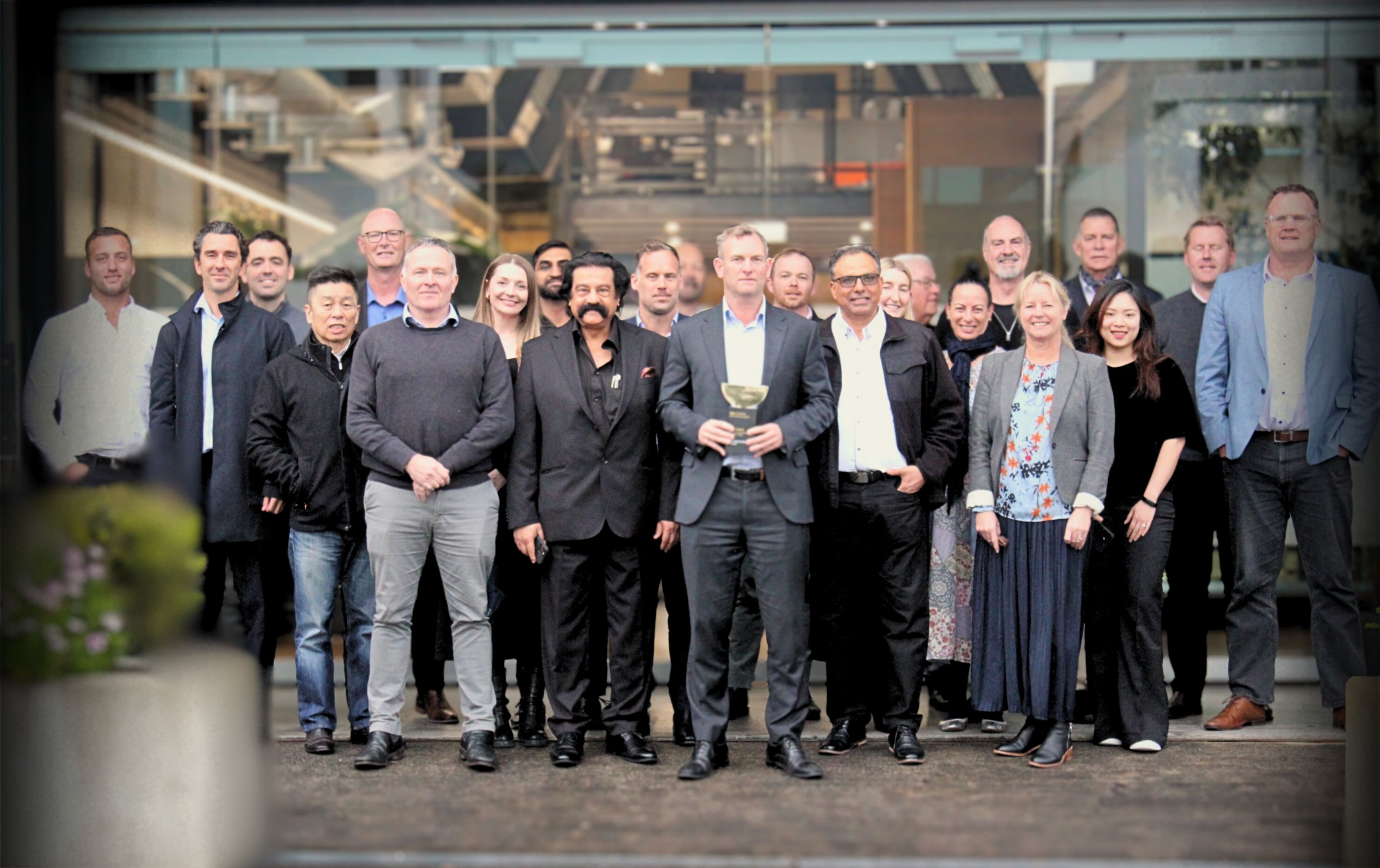 ABC Business Sales Auckland team with REINZ Large Business Broking Office of the Year award.