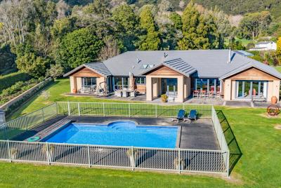 40-manakau-heights-drive-manakau