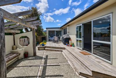 104-renown-road-raumati-south