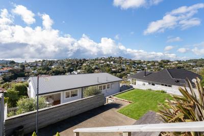 74-kano-street-karori