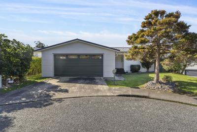 13-chorley-grove-churton-park