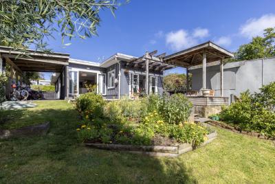 12-tui-road-raumati-beach