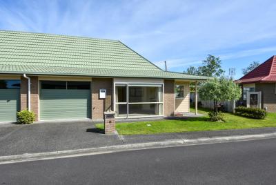 unit-12-55-armstrong-avenue-carterton