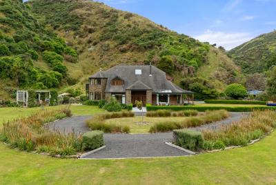 751-takarau-gorge-road-makara