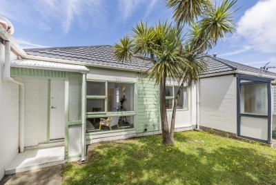 unit-2-102-endeavour-street-lyall-bay