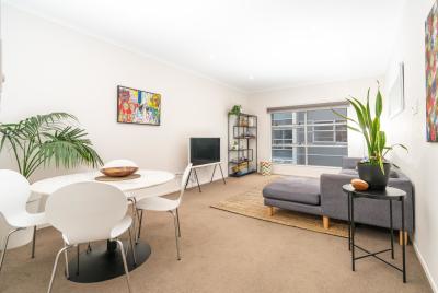 unit-2-123-the-parade-island-bay