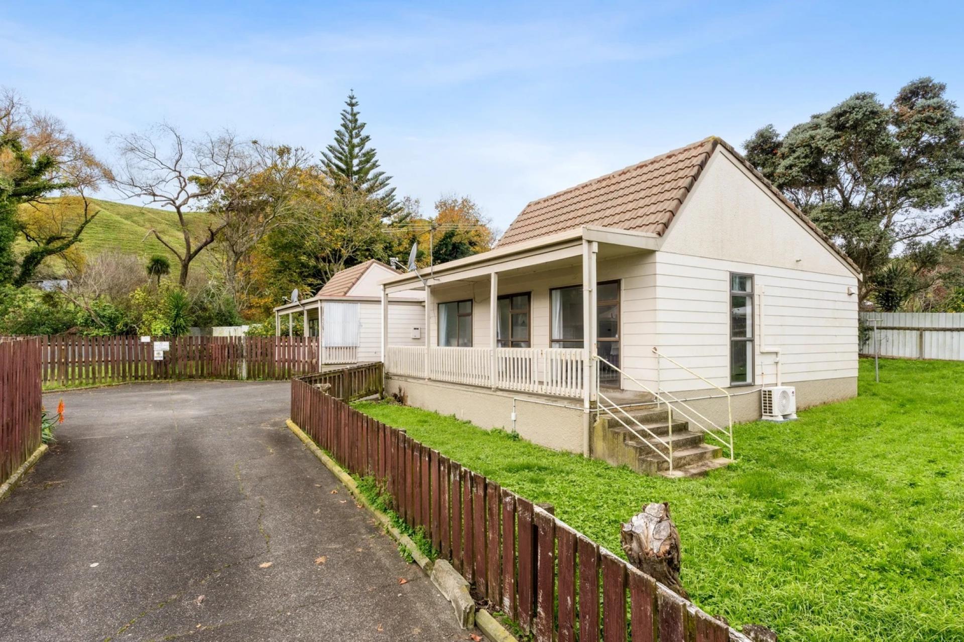 13A and 13B Gillies Street, Outer Kaiti