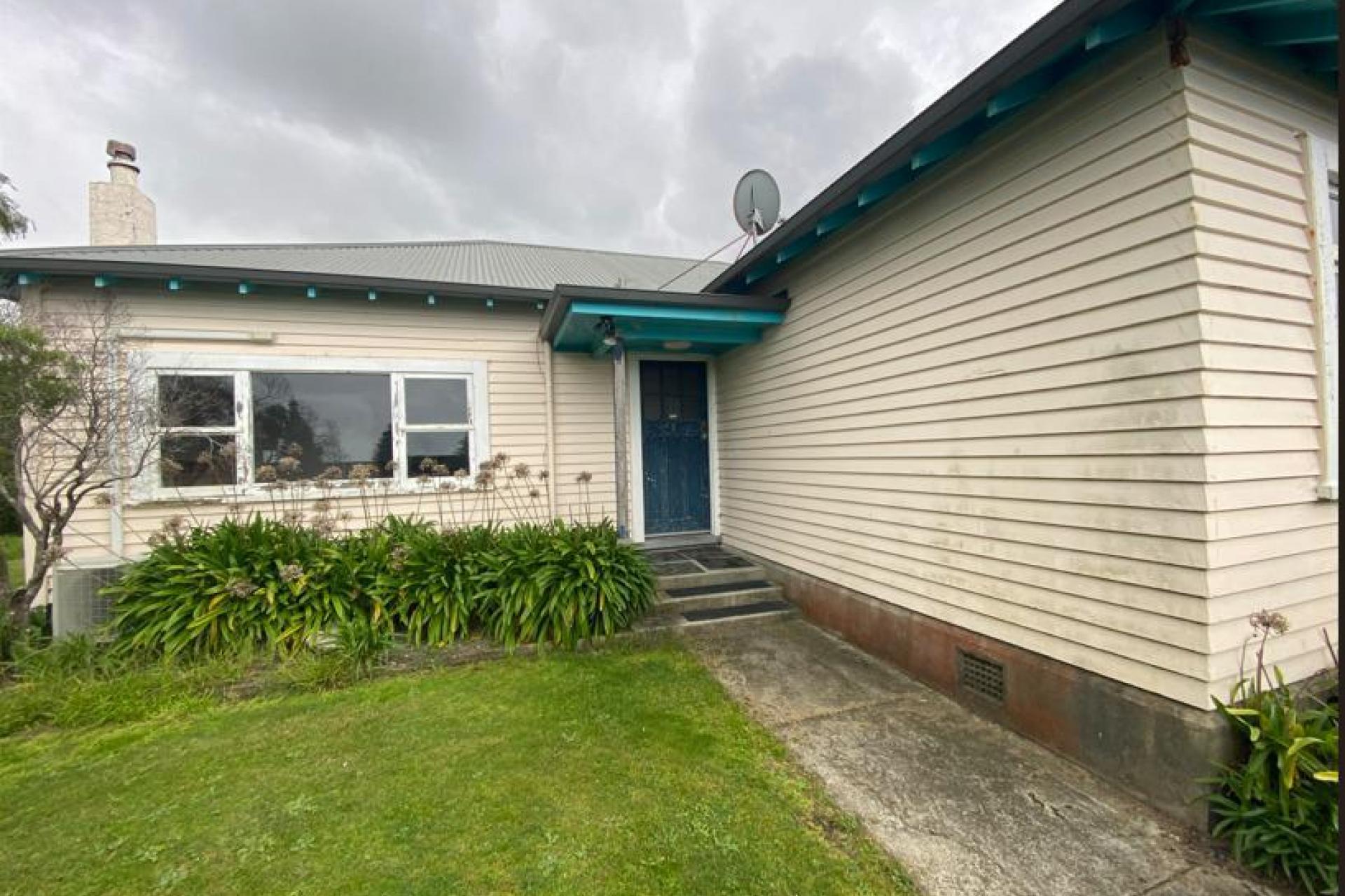 3 School Road, Tokomaru Bay