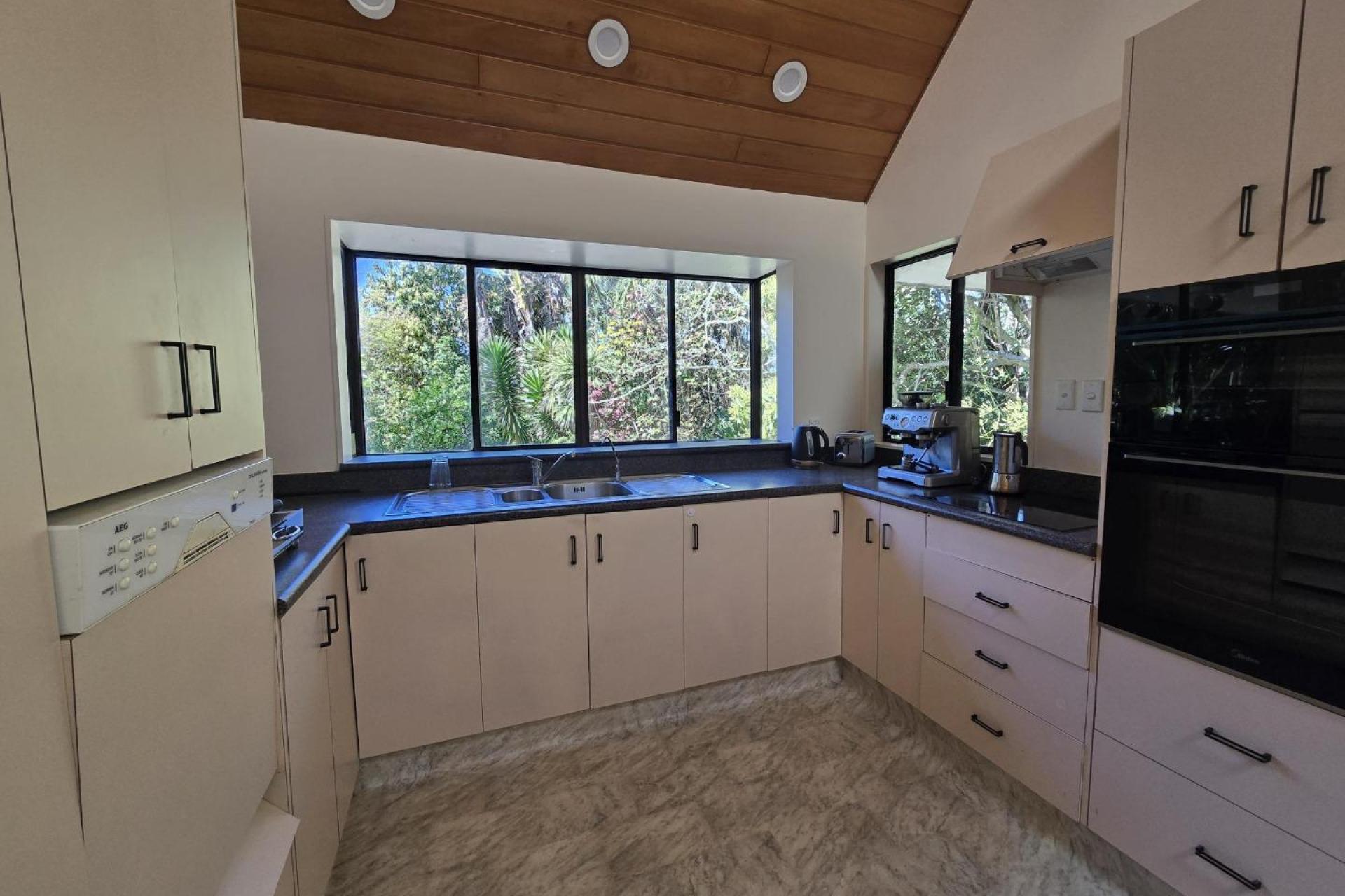 707 Wainui Road, Wainui