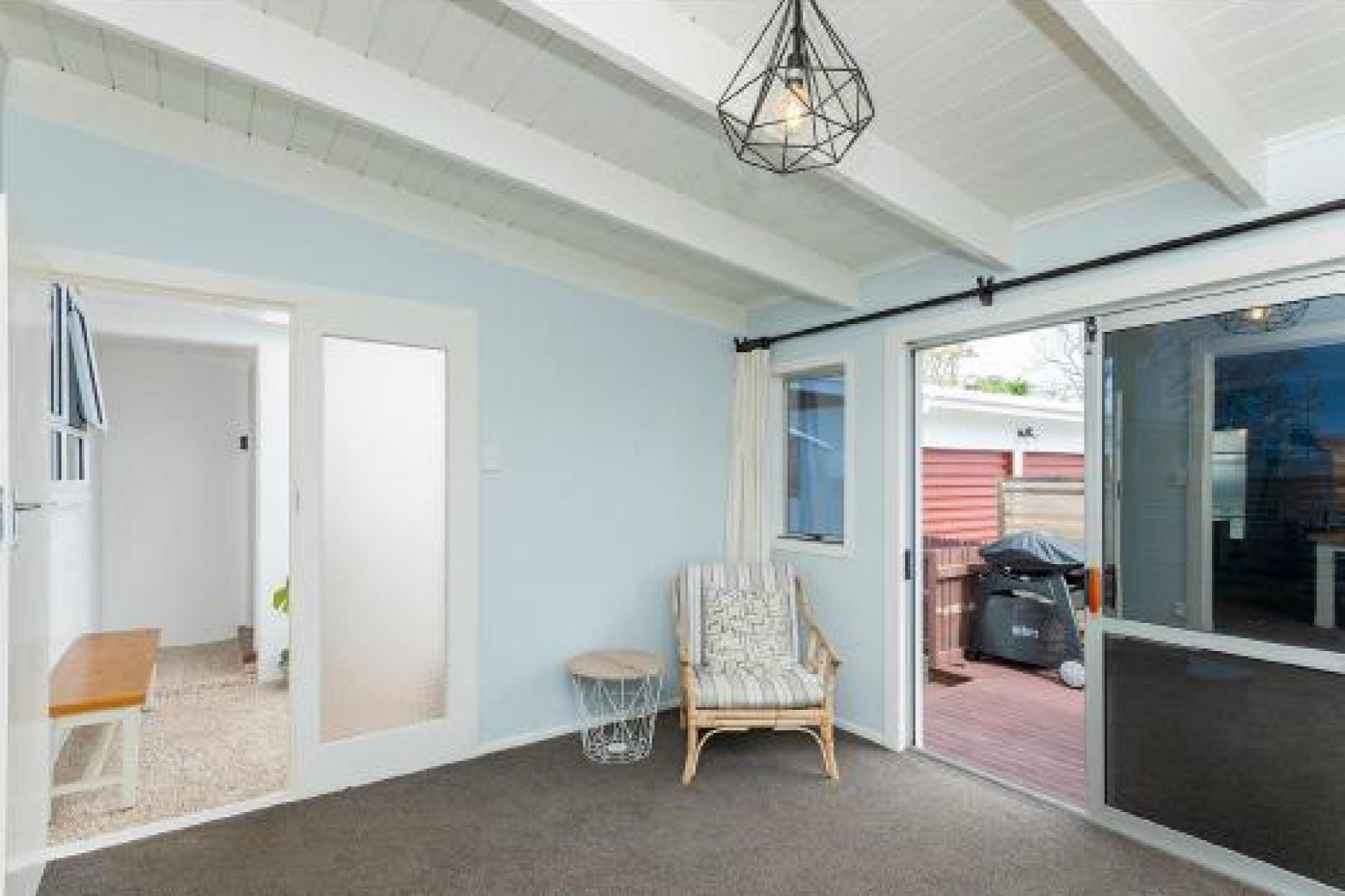 113 Lytton Road , Riverdale