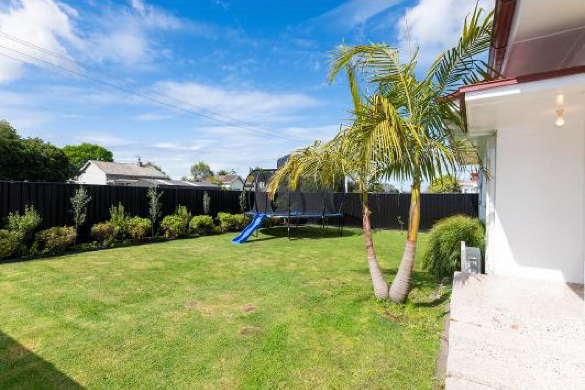 113 Lytton Road , Riverdale