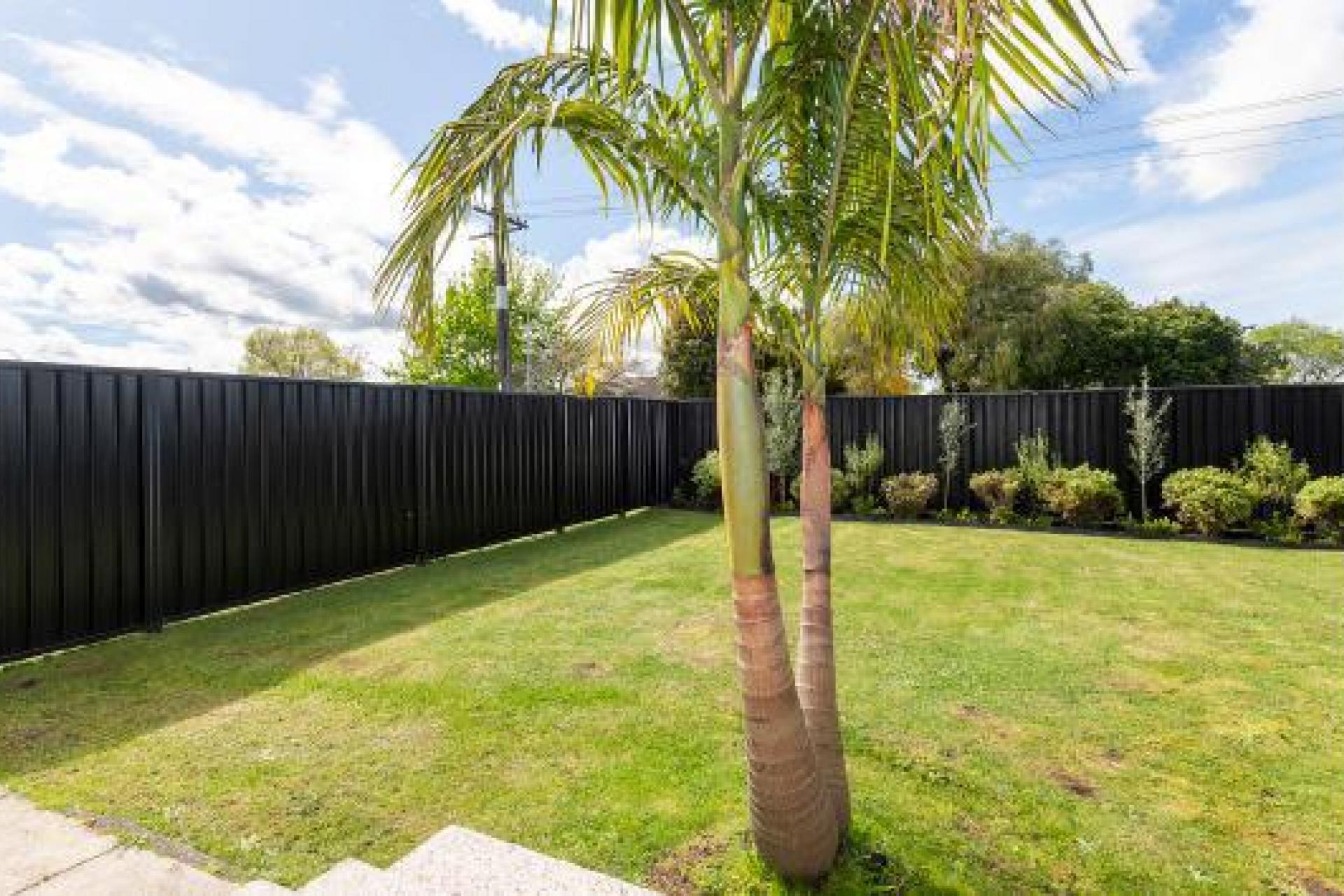 113 Lytton Road , Riverdale