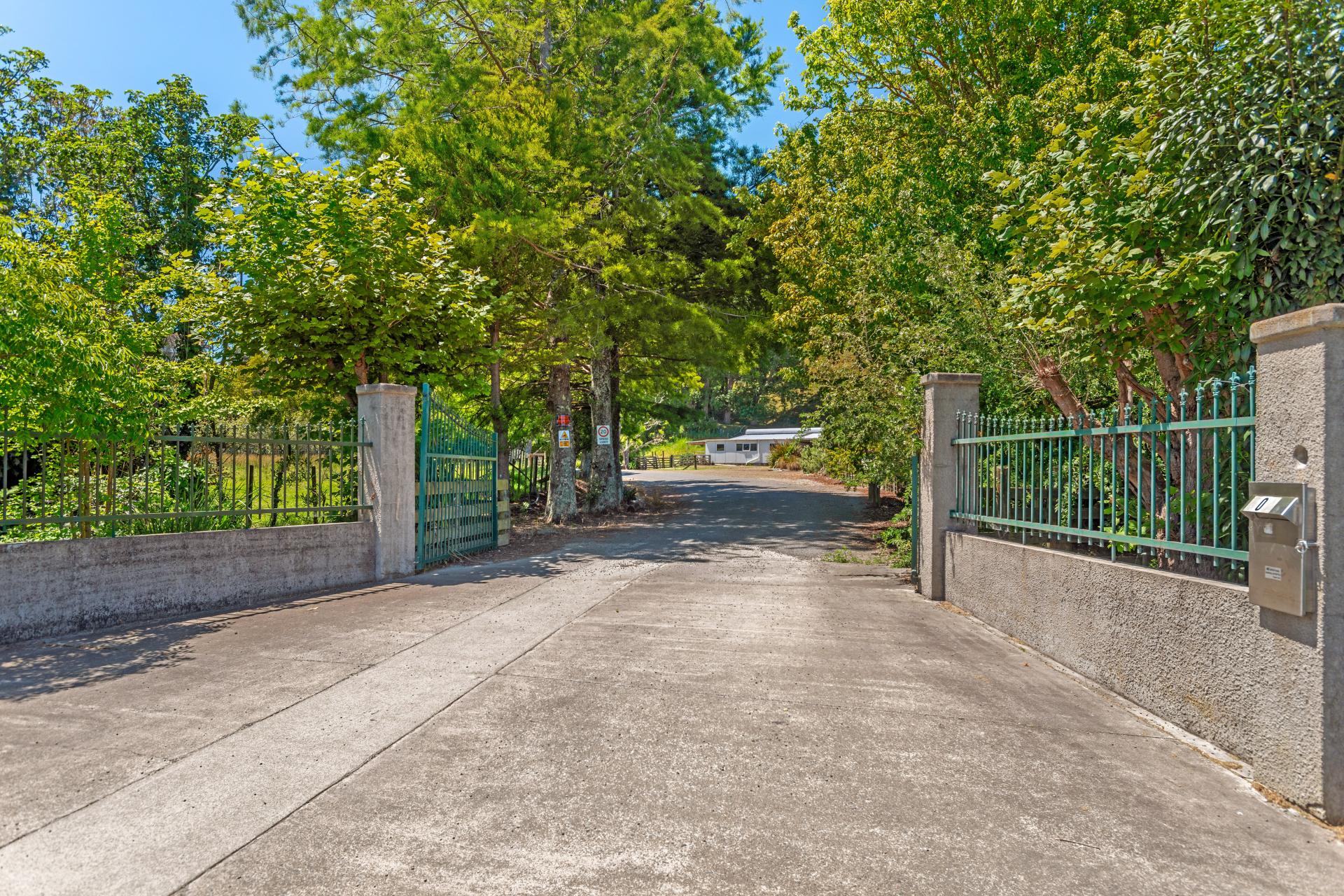 Wheatstone Road, Kaiti