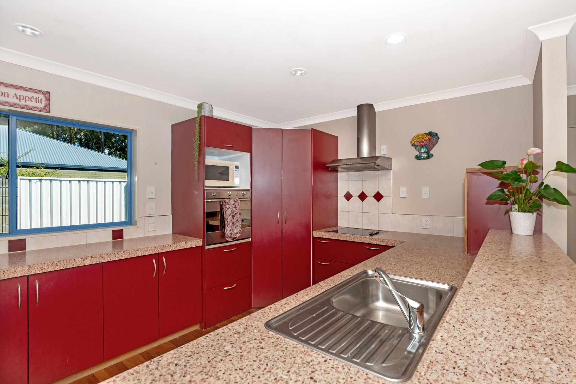 116 Potae Avenue, Lytton West