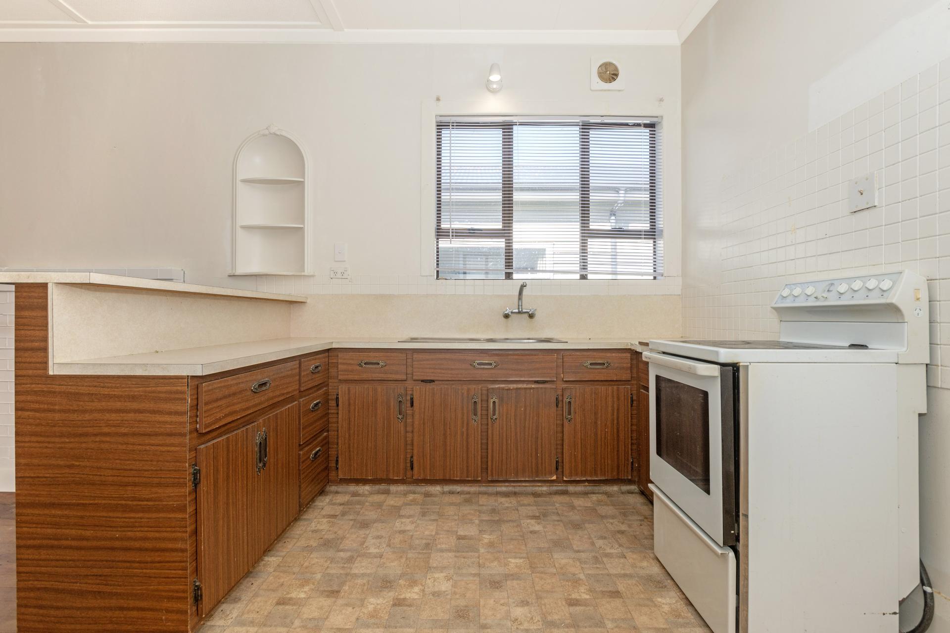 14 De Lautour Road, Kaiti