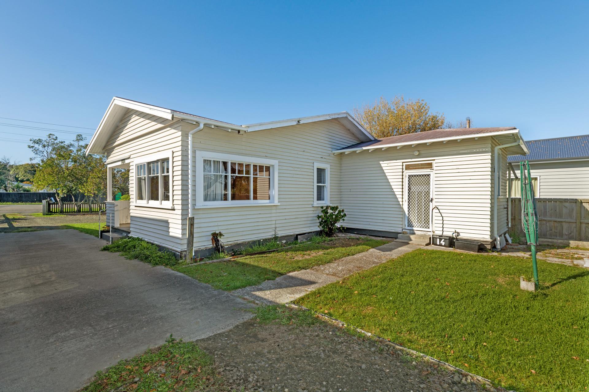 14 De Lautour Road, Kaiti