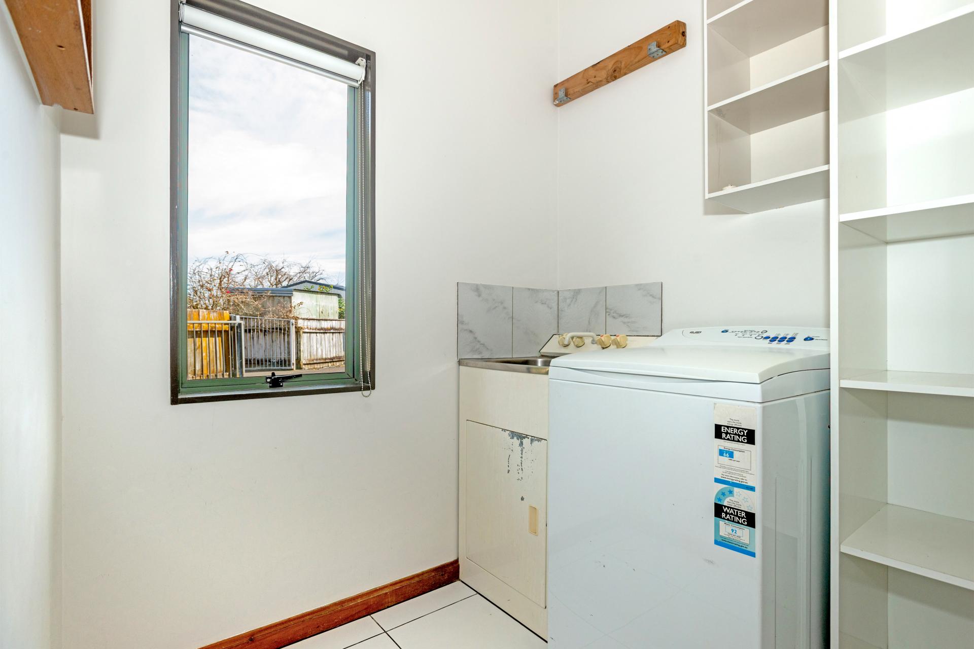 12 Ruru Avenue, Lytton West