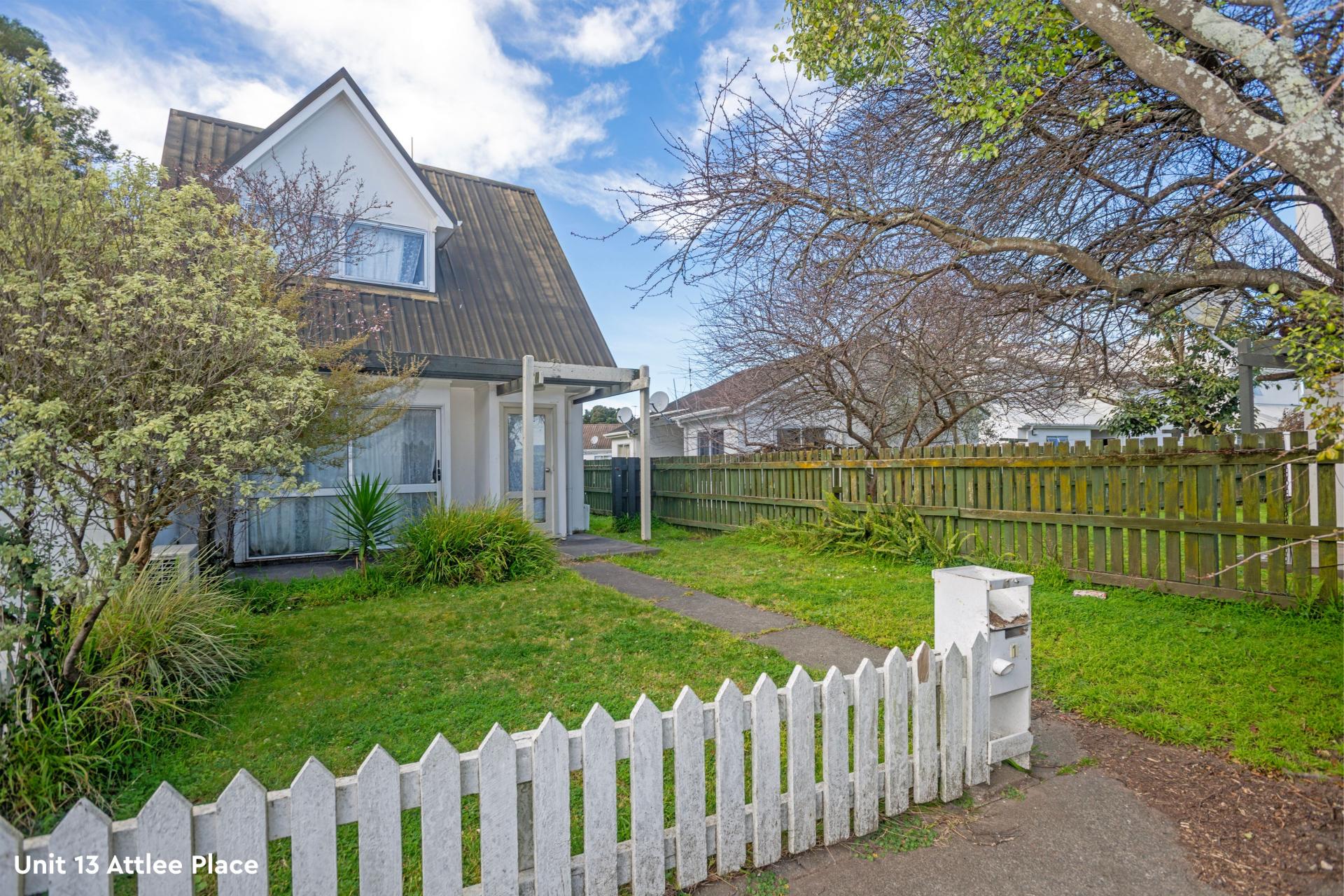 12 and 13 Attlee Place, Gisborne
