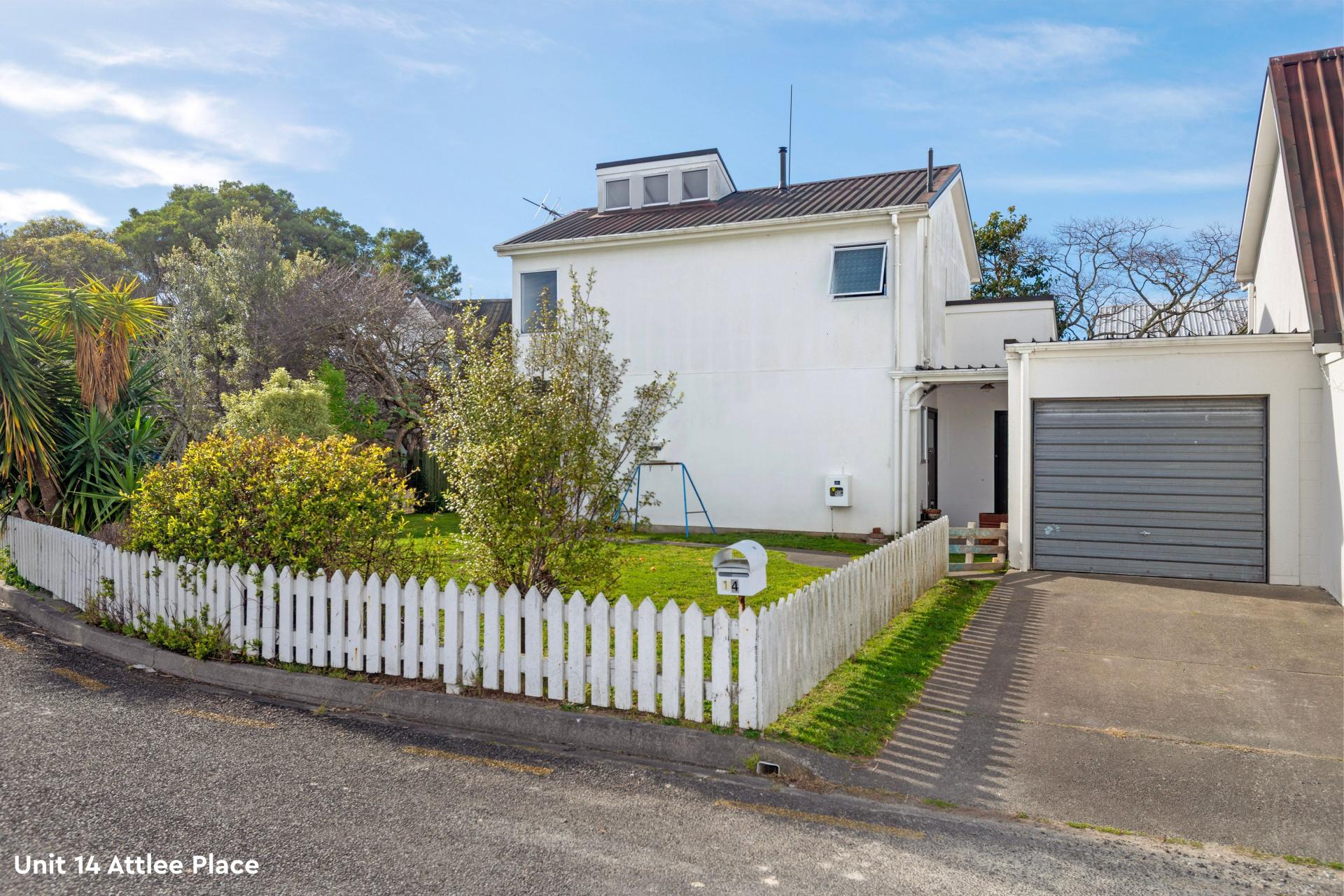 12 and 13 Attlee Place, Gisborne