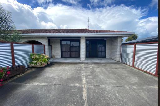 Unit A, 792 Childers Road