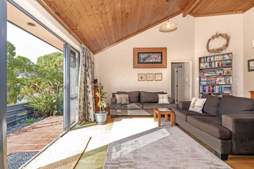2 Heron Place