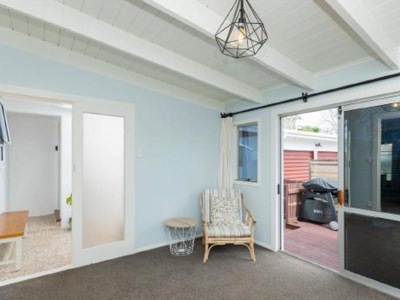 113 Lytton Road , Riverdale